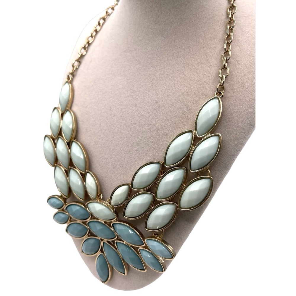 ❤️ Icing Sky Blue Geo Mod Bib Statement Necklace - Picture 2 of 5